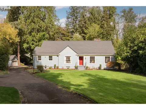 4917 SE Aldercrest Rd, Milwaukie, OR 97222