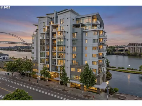 1310 NW Naito Pkwy #206, Portland, OR 97209