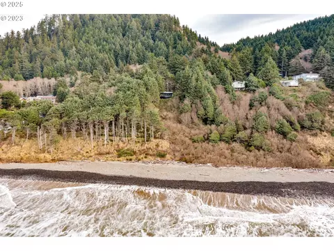 Tide Ave, Arch Cape, OR 97102