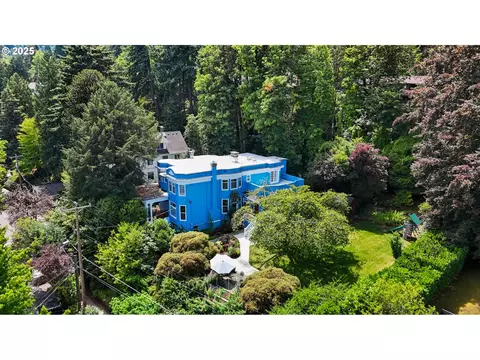 3454 NW Thurman St, Portland, OR 97210