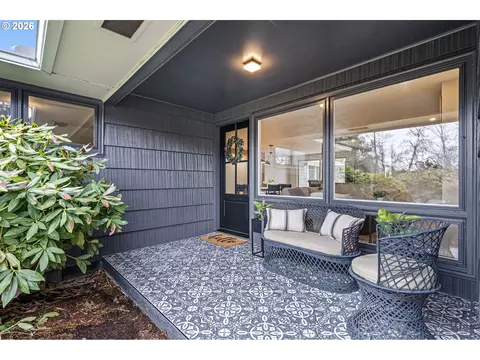 1193 Rio Glen Dr, Eugene, OR 97401 photo 1