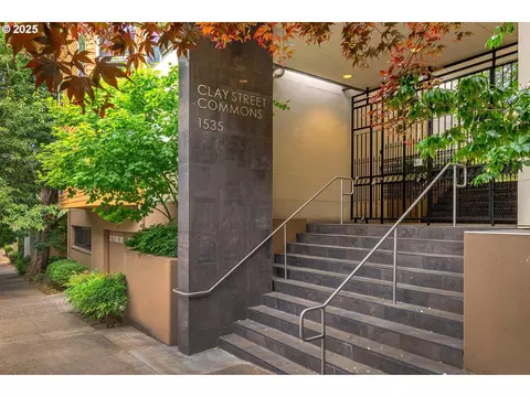 1535 SW Clay St #238, Portland, OR 97201