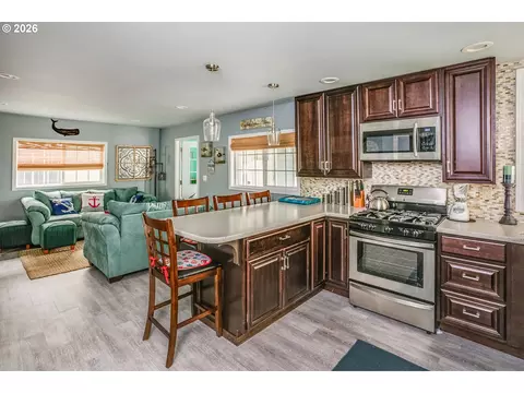 Kitchen - 144 6th Ave, Seaside, OR 97138 photo 4 of 5