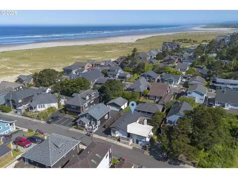 View/Area - 144 6th Ave, Seaside, OR 97138 photo 3 of 5