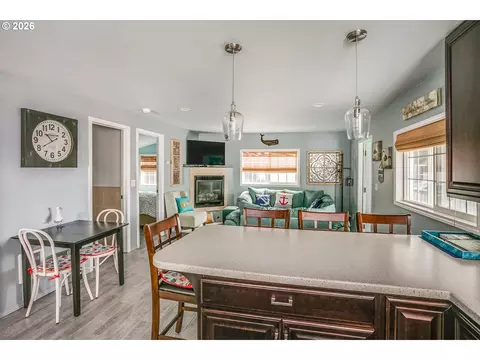 Kitchen - 144 6th Ave, Seaside, OR 97138 photo 5 of 5