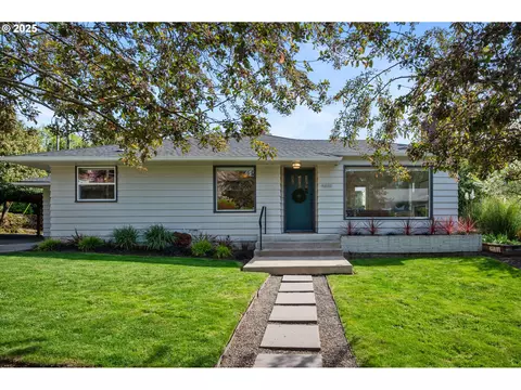 4630 SW Pendleton St, Portland, OR 97221