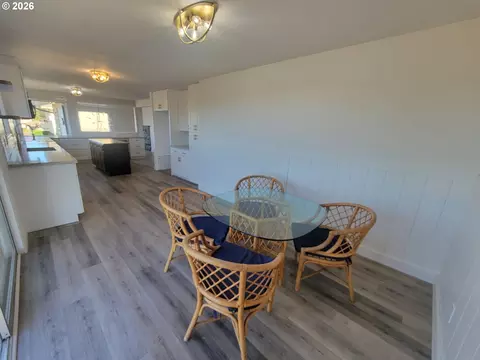 Dining - 2460 W 21st Ave, Eugene, OR 97405 photo 1 of 1