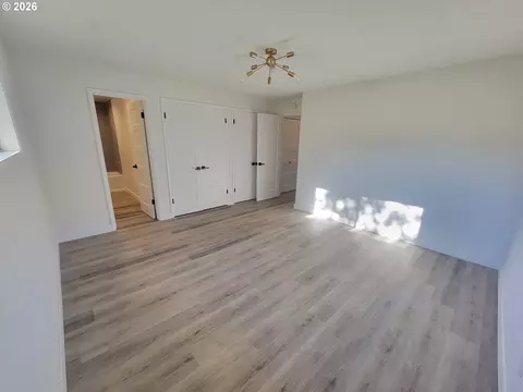 Bedroom - 2460 W 21st Ave, Eugene, OR 97405 photo 6 of 8