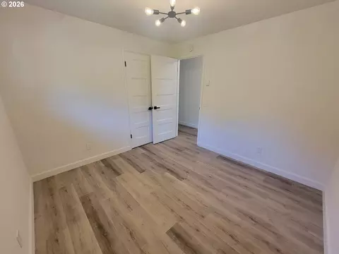 Bedroom - 2460 W 21st Ave, Eugene, OR 97405 photo 3 of 8