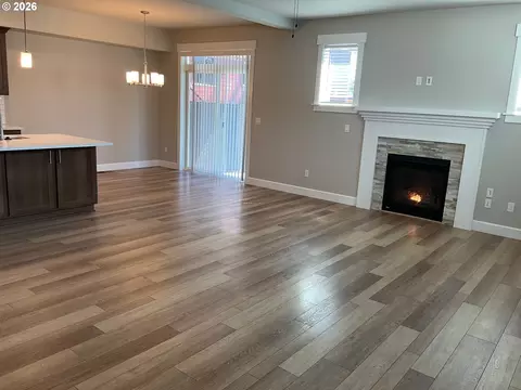 Living - 690 E 1st Ave, Estacada, OR 97023 photo 2 of 3
