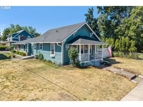 1108 9th St, Hood River, OR 97031