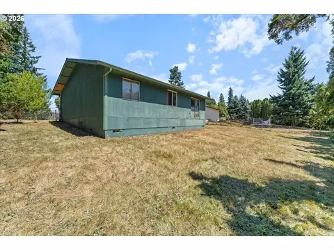 Exterior - 38938 Long Cir, Sandy, OR 97055 photo 8 of 9