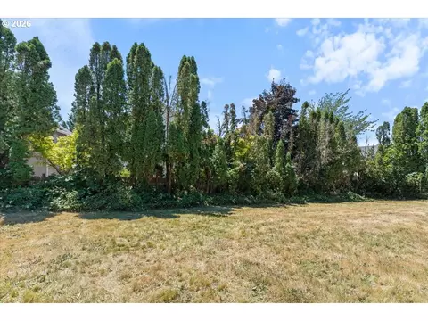 Exterior - 38938 Long Cir, Sandy, OR 97055 photo 6 of 9