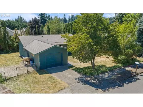 View/Area - 38938 Long Cir, Sandy, OR 97055 photo 2 of 7