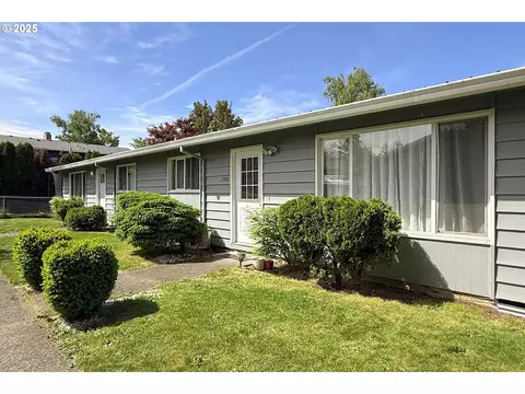 1700 SE 9th St, Gresham, OR 97080