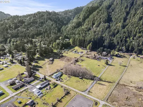 889 H Ave, Powers, OR 97466 photo 39
