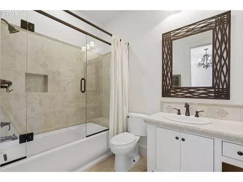 Bath - 3841 SE Deer Creek Way, Gresham, OR 97080 photo 3 of 5