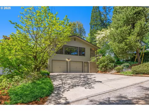 7113 SW 3rd Ave, Portland, OR 97219