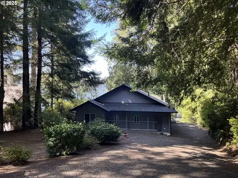 88988 Dahlin Rd, Florence, OR 97439