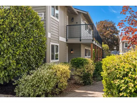 1950 NW 143rd Ave #101, Portland, OR 97229