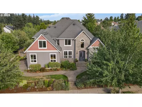 800 Shelokum Dr, Silverton, OR 97381