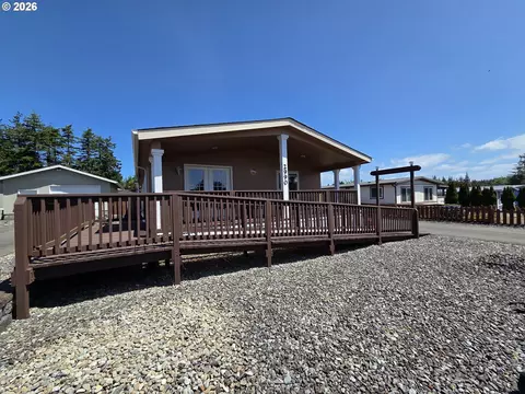 2990 Knott Ter, Coos Bay, OR 97420