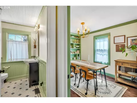 Dining - 39 Ash St, Eugene, OR 97402 photo 1 of 3