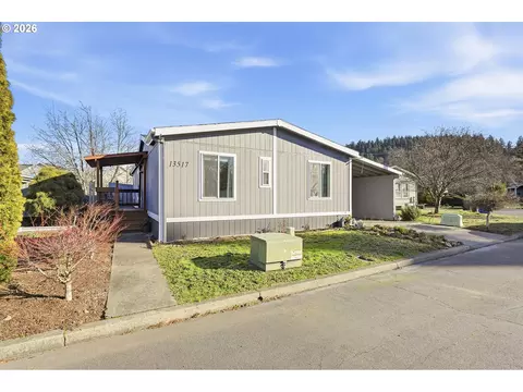 13517 SE Pardee Dr, Portland, OR 97236
