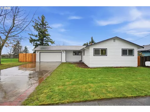 17745 NE Wasco St, Portland, OR 97230
