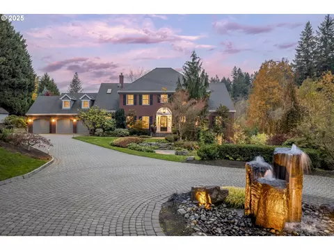 2254 Knaus Rd, Lake Oswego, OR 97034