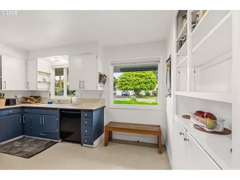 Kitchen - 807 Vincent St, Eugene, OR 97401 photo 1 of 4