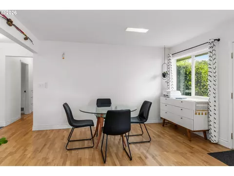 Dining - 807 Vincent St, Eugene, OR 97401 photo 1 of 1