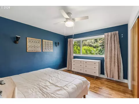 Bedroom - 807 Vincent St, Eugene, OR 97401 photo 1 of 2