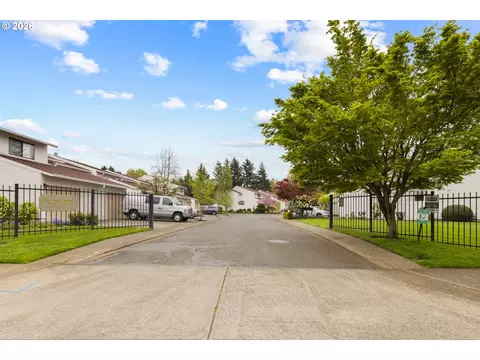 3324 NE 29th St, Gresham, OR 97030