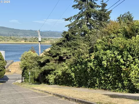 00 Exchange, North Bend, OR 97459 photo 3