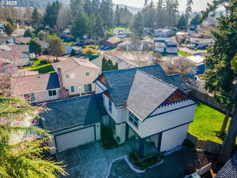 19897 SW Prospect St, Beaverton, OR 97078