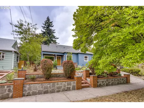 1814 NE Ainsworth St, Portland, OR 97211