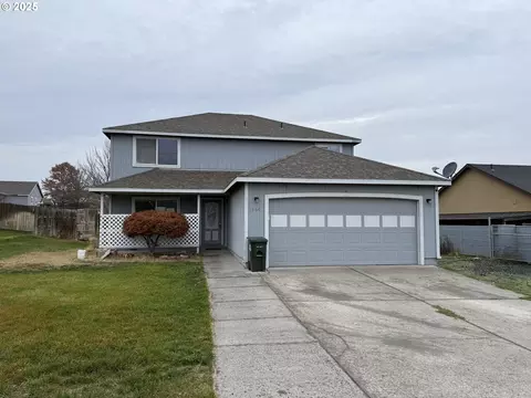 2464 Blue Jay St, Umatilla, OR 97882