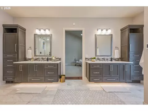 Bath - 3689 Marcella Dr, Eugene, OR 97408 photo 3 of 5