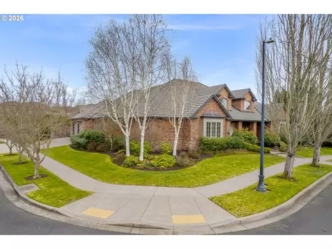 Exterior - 3689 Marcella Dr, Eugene, OR 97408 photo 9 of 10