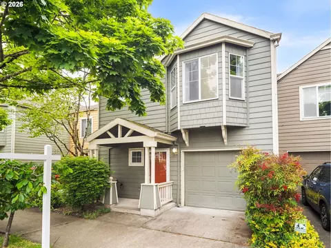601 NE Russell St, Portland, OR 97212