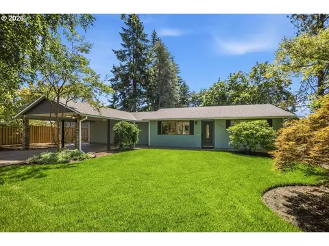19530 Central Point Rd, Oregon City, OR 97045
