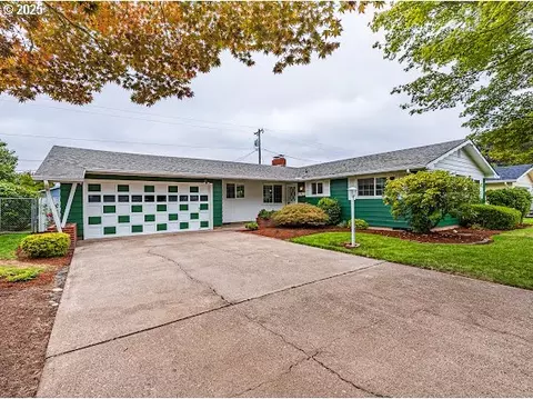 3138 Columbine St, Eugene, OR 97404