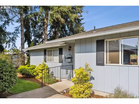 970 W L St, Springfield, OR 97477