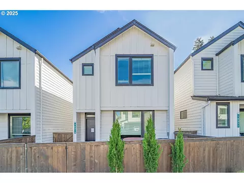 16315 NE 21st St, Vancouver, WA 98684