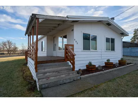 502 S East St, Joseph, OR 97846