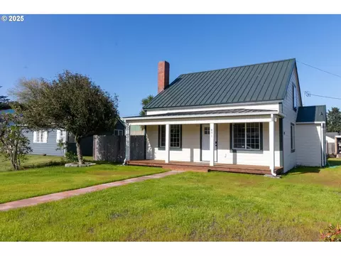 491 Kingwood St, Florence, OR 97439