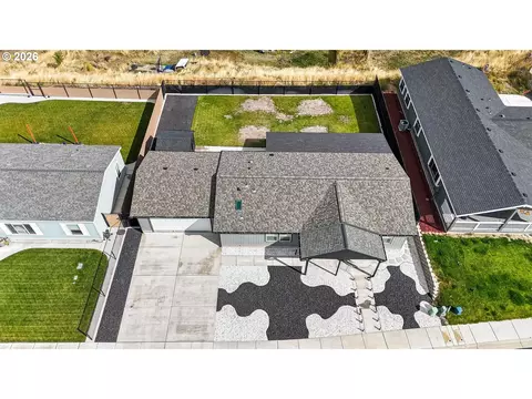 View/Area - 3033 SW Terrace Dr, Pendleton, OR 97801 photo 3 of 4