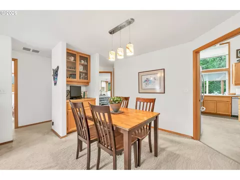 3959 Eddystone Pl, Eugene, OR 97404 photo 4