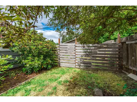 Exterior - 3499 Western Dr, Eugene, OR 97401 photo 9 of 10